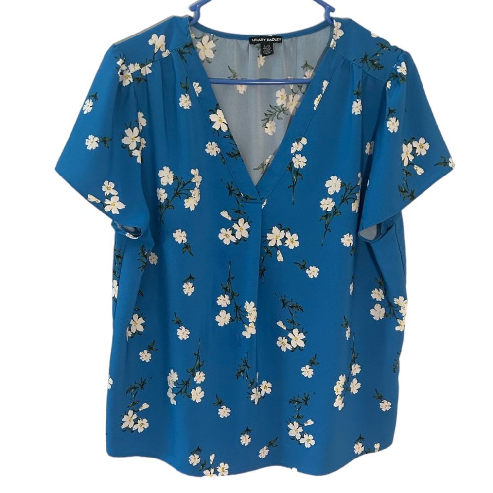 Hilary Radley size LG. Blue and off white floral.   305